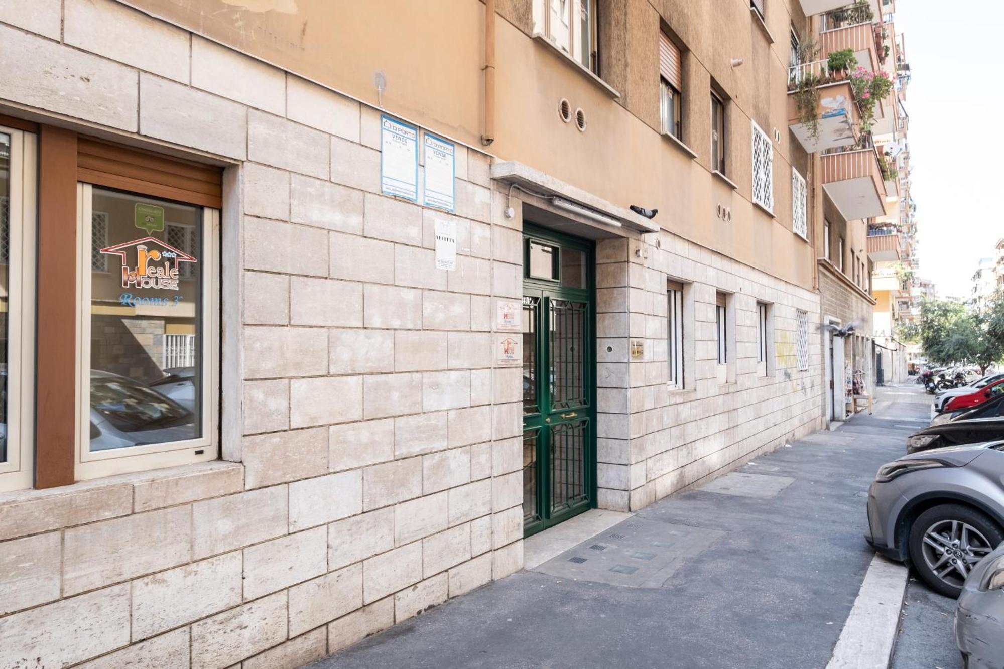 4Bnb - Reale House Рим Экстерьер фото